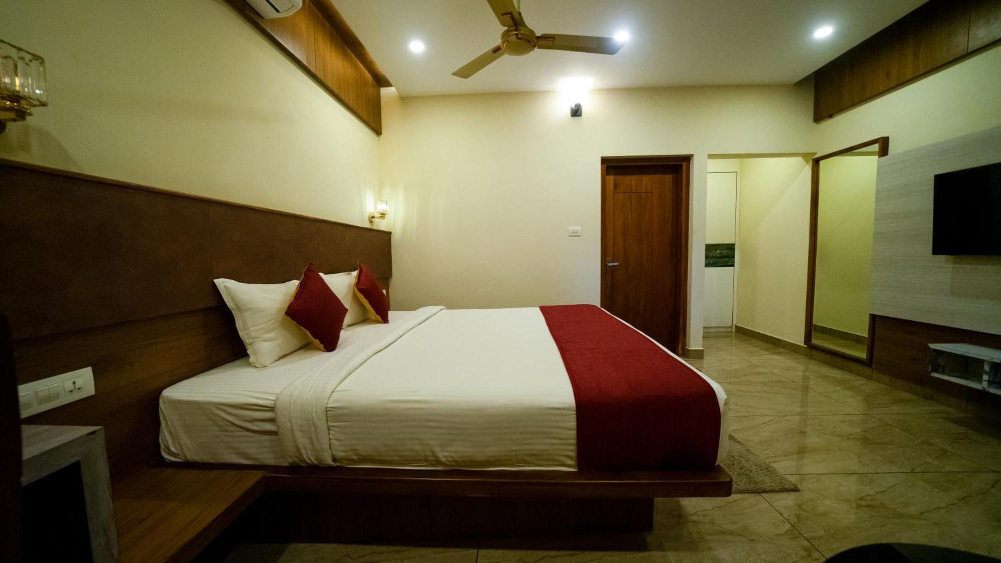 Vythiri Holiday Resort, Wayanad מראה חיצוני תמונה