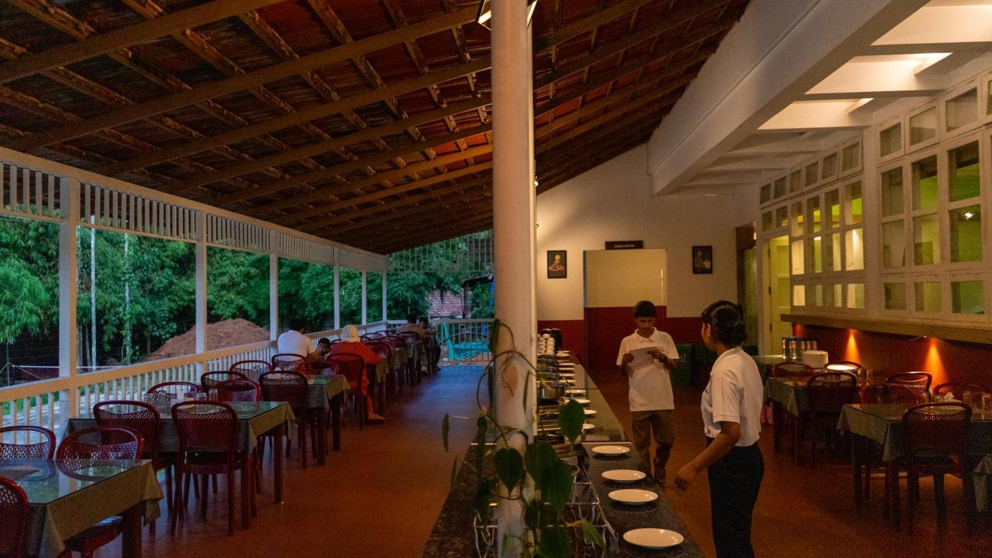 Vythiri Holiday Resort, Wayanad מראה חיצוני תמונה