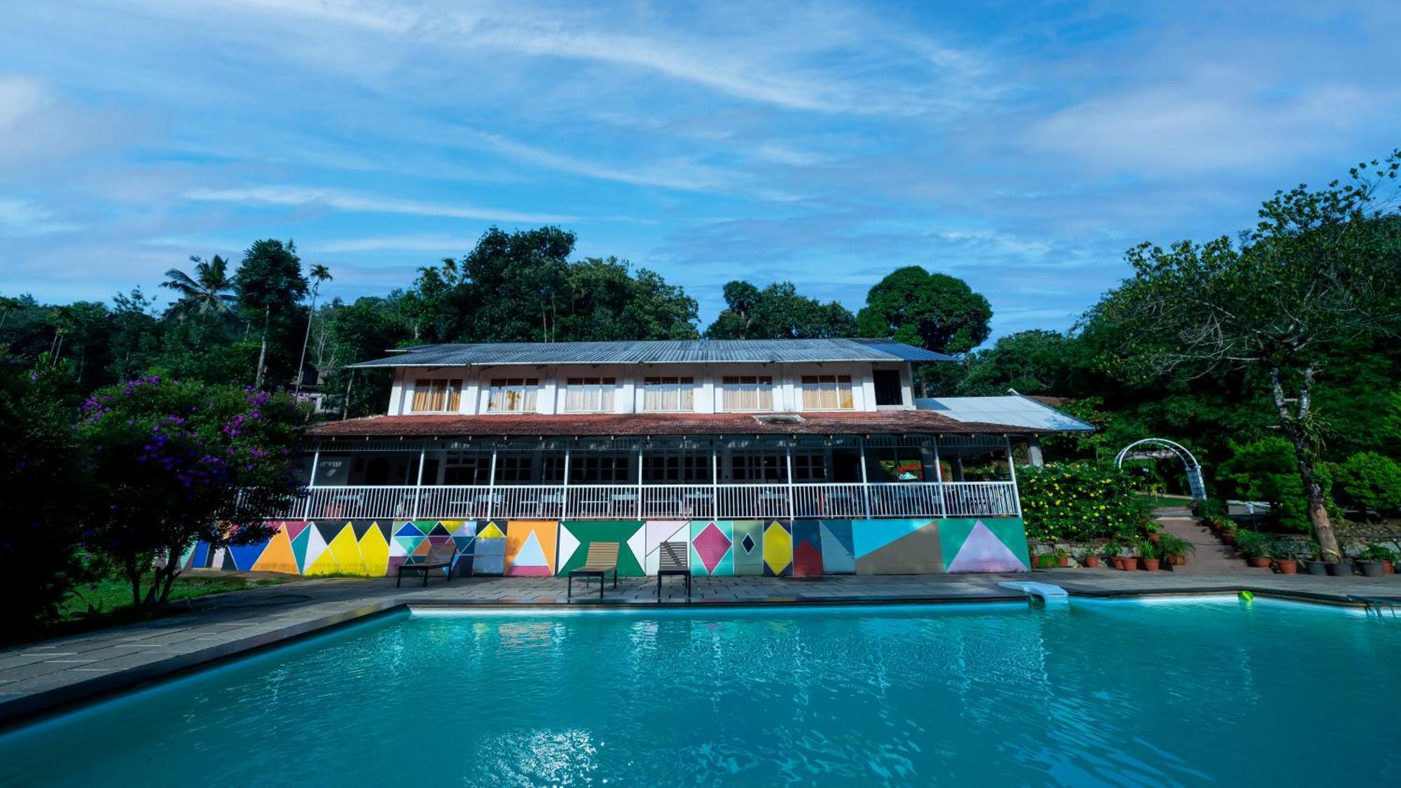 Vythiri Holiday Resort, Wayanad מראה חיצוני תמונה