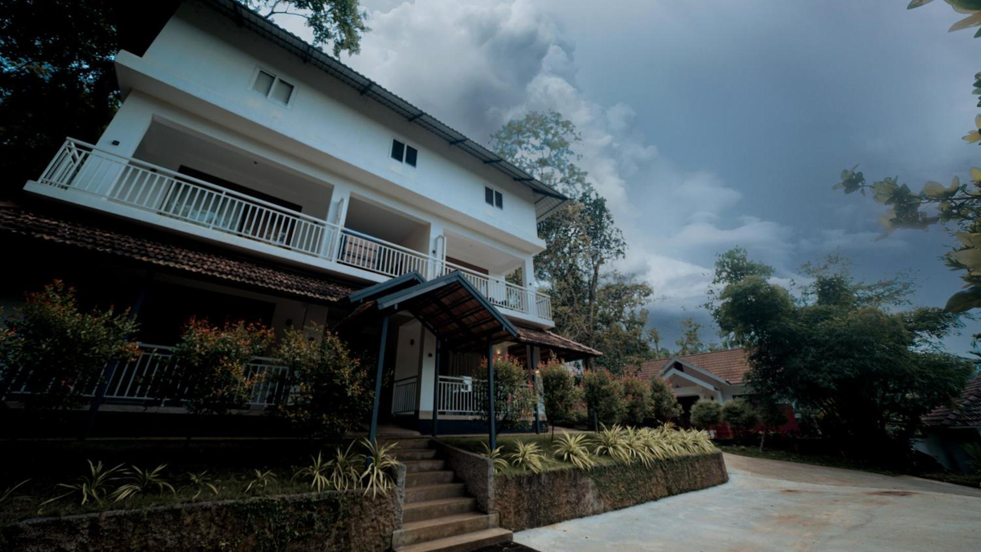 Vythiri Holiday Resort, Wayanad מראה חיצוני תמונה