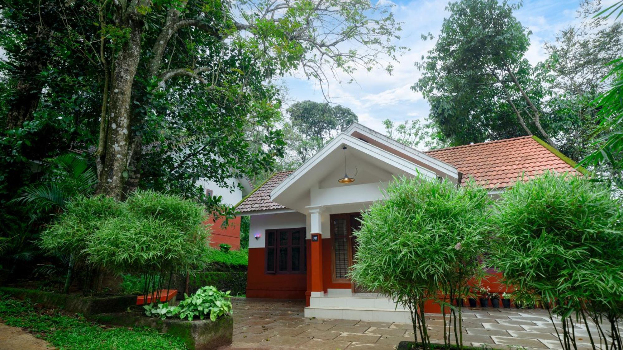 Vythiri Holiday Resort, Wayanad מראה חיצוני תמונה