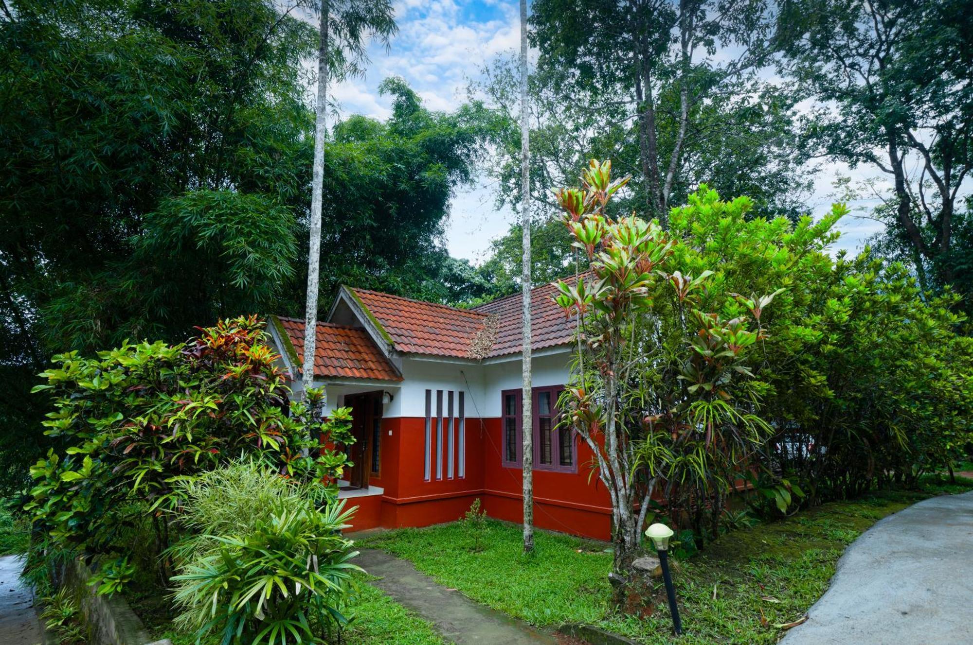Vythiri Holiday Resort, Wayanad מראה חיצוני תמונה